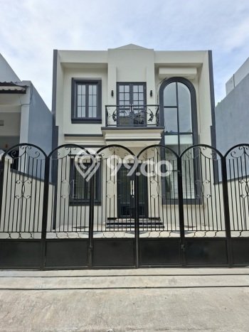 Rumah Elit LB 120m2 Siap Pakai Desain Elegan di Taman Ratu, Jakarta Barat Rumah Elit LB 120m2 Siap Pakai Desain Elegan di Taman Ratu, Jakarta Barat