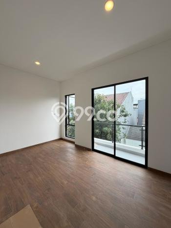 Rumah Elit LB 150m2 Siap Huni Desain Elegan di Taman Ratu, Jakarta Barat Rumah Elit LB 150m2 Siap Huni Desain Elegan di Taman Ratu, Jakarta Barat