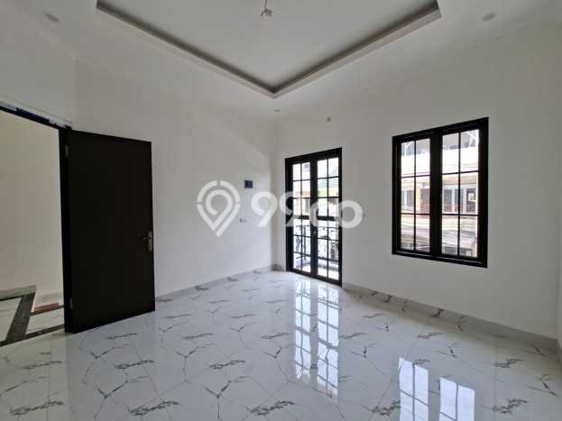 Rumah Elit LB 120m2 Siap Pakai Desain Elegan di Taman Ratu, Jakarta Barat Rumah Elit LB 120m2 Siap Pakai Desain Elegan di Taman Ratu, Jakarta Barat