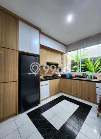 Hot Offer Hunian Premium Ideal dan Luas di Kebayoran Lama, Jakarta Selatan Hot Offer Hunian Premium Ideal dan Luas di Kebayoran Lama, Jakarta Selatan