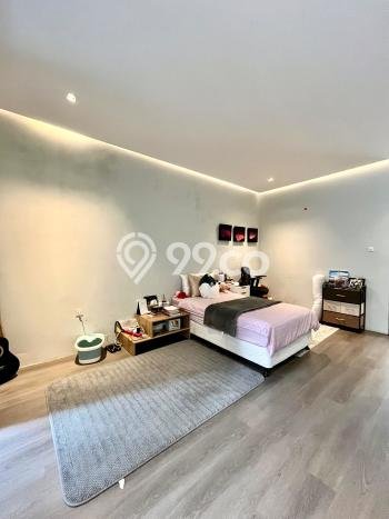 Dijual Rumah Luas Megah Dengan View Cantik di Veteran, Jakarta Selatan Dijual Rumah Luas Megah Dengan View Cantik di Veteran, Jakarta Selatan