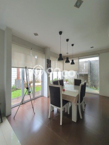 Dijual Rumah Luas Elegan Dengan View Eksklusif di Bintaro, Tangerang Selatan Dijual Rumah Luas Elegan Dengan View Eksklusif di Bintaro, Tangerang Selatan