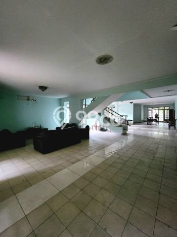 Rumah Elit Modern Tanpa Renovasi di Kemang Jakarta Selatan Rumah Elit Modern Tanpa Renovasi di Kemang Jakarta Selatan