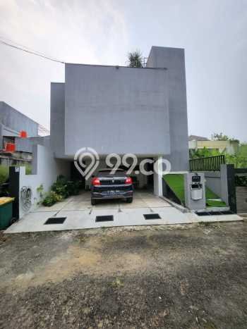 For Sale! Luxury House LT 110m2 Desain Modern di Pondok Labu For Sale! Luxury House LT 110m2 Desain Modern di Pondok Labu