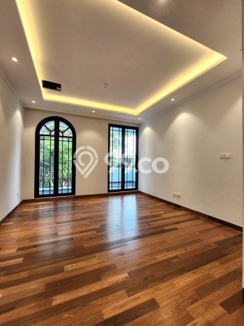 Rumah Eksklusif Dijual LT 330m2 di Cilandak, Jakarta Selatan Rumah Eksklusif Dijual LT 330m2 di Cilandak, Jakarta Selatan