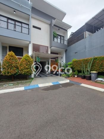 Ready to Use! Premium House LT 114m2 Desain Elegan di Graha Raya Ready to Use! Premium House LT 114m2 Desain Elegan di Graha Raya