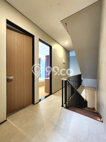 Rumah Elit Modern Tanpa Renovasi di Kemang Jakarta Selatan Rumah Elit Modern Tanpa Renovasi di Kemang Jakarta Selatan
