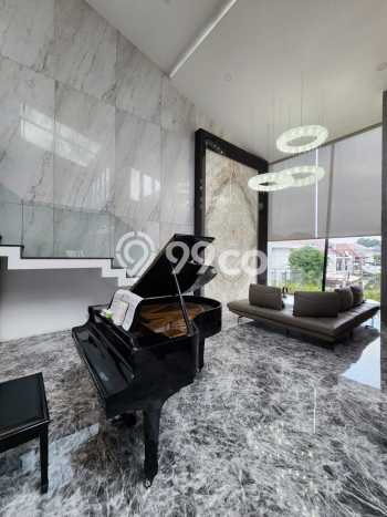 Jual Rumah Luas Elegan Dengan View Cantik di Pondok Indah, Jakarta Selatan Jual Rumah Luas Elegan Dengan View Cantik di Pondok Indah, Jakarta Selatan