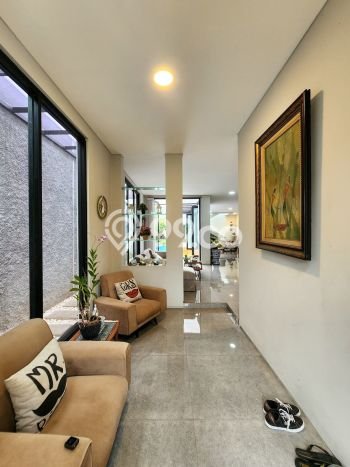 Dijual Rumah Mewah Exclusive di Cilandak, Jakarta Selatan Dijual Rumah Mewah Exclusive di Cilandak, Jakarta Selatan