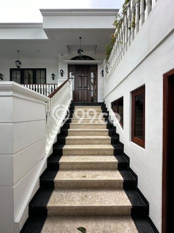 Siap Huni Hunian Elit 5 Kamar di Kebayoran Baru Dekat ke Mana Saja Siap Huni Hunian Elit 5 Kamar di Kebayoran Baru Dekat ke Mana Saja