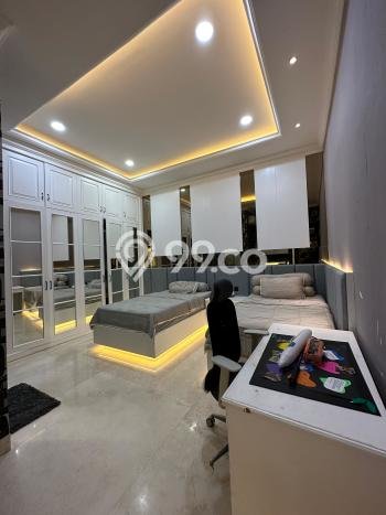 Siap Huni Hunian Elit 5 Kamar di Kebayoran Baru Dekat ke Mana Saja Siap Huni Hunian Elit 5 Kamar di Kebayoran Baru Dekat ke Mana Saja