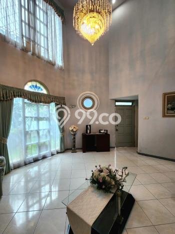 Hot Offer Hunian Premium Ideal dan Luas di Kebayoran Lama, Jakarta Selatan Hot Offer Hunian Premium Ideal dan Luas di Kebayoran Lama, Jakarta Selatan
