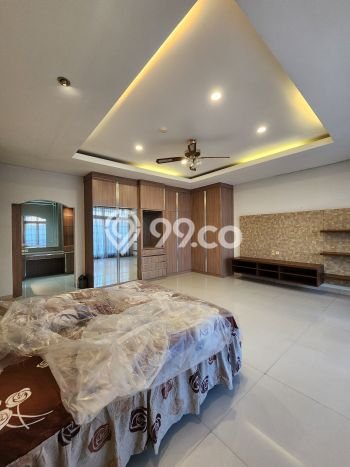 Hunian Bagus Disewakan di Pondok Indah, Jakarta Selatan LT 500m2, LB 800m2 Hunian Bagus Disewakan di Pondok Indah, Jakarta Selatan LT 500m2, LB 800m2