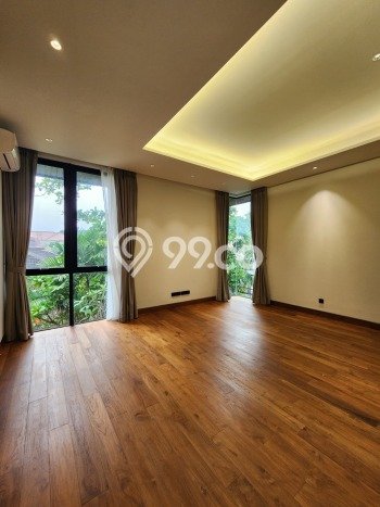 Rumah Elit LB 510m2 Siap Pakai Desain Elegan di Kemang, Jakarta Selatan Rumah Elit LB 510m2 Siap Pakai Desain Elegan di Kemang, Jakarta Selatan