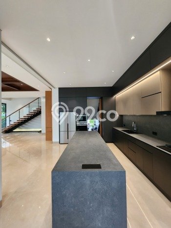 Rumah Elit LB 510m2 Siap Pakai Desain Elegan di Kemang, Jakarta Selatan Rumah Elit LB 510m2 Siap Pakai Desain Elegan di Kemang, Jakarta Selatan