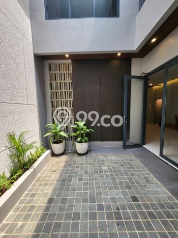 Rumah Elit Modern Siap Huni di Pondok Indah Jakarta Selatan Rumah Elit Modern Siap Huni di Pondok Indah Jakarta Selatan