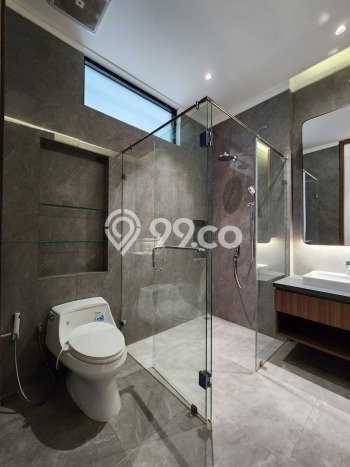 Rumah Elit LB 510m2 Siap Pakai Desain Elegan di Kemang, Jakarta Selatan Rumah Elit LB 510m2 Siap Pakai Desain Elegan di Kemang, Jakarta Selatan