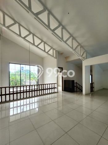Dijual Rumah Mewah Megah Dengan View Eksklusif di Pondok Indah, Jakarta Selatan Dijual Rumah Mewah Megah Dengan View Eksklusif di Pondok Indah, Jakarta Selatan