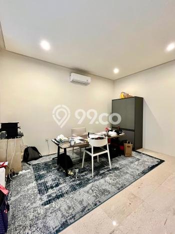 Dijual Rumah Luas Megah Dengan View Cantik di Veteran, Jakarta Selatan Dijual Rumah Luas Megah Dengan View Cantik di Veteran, Jakarta Selatan