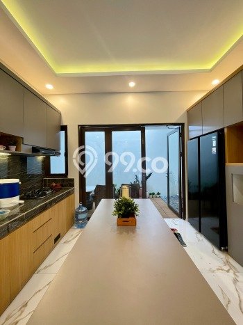 Dijual Rumah Luas Megah Dengan View Eksklusif di Rempoa, Tangerang Selatan Dijual Rumah Luas Megah Dengan View Eksklusif di Rempoa, Tangerang Selatan