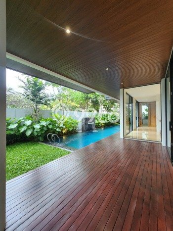 Rumah Elit LB 510m2 Siap Pakai Desain Elegan di Kemang, Jakarta Selatan Rumah Elit LB 510m2 Siap Pakai Desain Elegan di Kemang, Jakarta Selatan