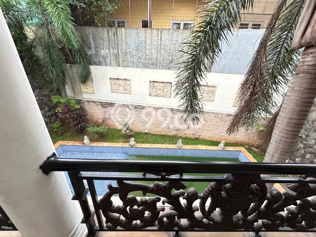 Rumah Luxury Modern Siap Huni di Raffles Hills Jakarta Timur Rumah Luxury Modern Siap Huni di Raffles Hills Jakarta Timur