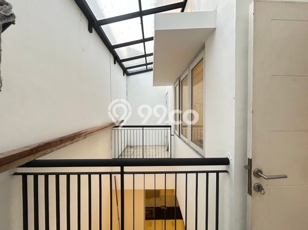 Rumah Disewakan Jakarta Timur LT 120m2 LB 140m2 Area Raffles Hills Rumah Disewakan Jakarta Timur LT 120m2 LB 140m2 Area Raffles Hills