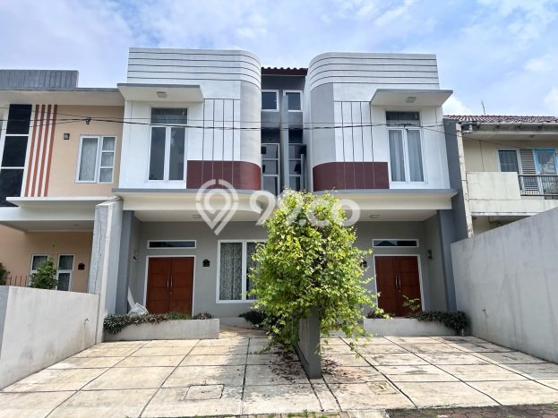 Rumah sewa siap huni 3 Kamar Tidur di Raffles Hills, Jakarta Timur Rumah sewa siap huni 3 Kamar Tidur di Raffles Hills, Jakarta Timur