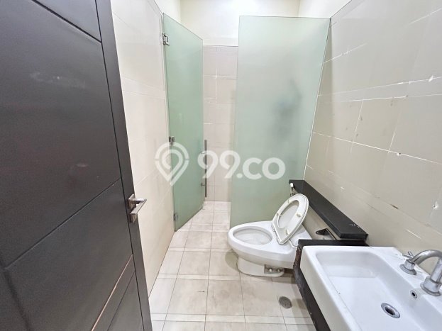 Dijual Rumah Luas Elegan Dengan View Cantik di Raffles Hills, Jakarta Timur Dijual Rumah Luas Elegan Dengan View Cantik di Raffles Hills, Jakarta Timur