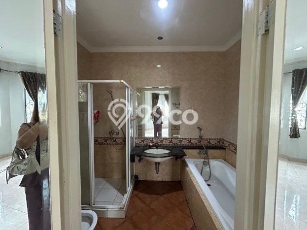 Disewakan! Rumah 3 Kamar Tidur &
3 Kamar Mandi di Raffles Hills, Jakarta Timur Disewakan! Rumah 3 Kamar Tidur &
3 Kamar Mandi di Raffles Hills, Jakarta Timur