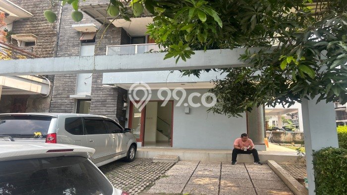 Rumah Disewakan Jakarta Timur LT 150m2 LB 170m2 Kawasan Raffles Hills Rumah Disewakan Jakarta Timur LT 150m2 LB 170m2 Kawasan Raffles Hills