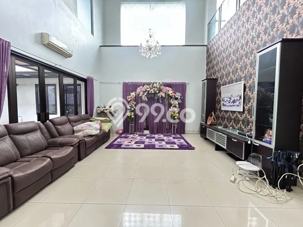 Hunian Mewah LB 500m2 Siap Pakai Desain Elegan di Raffles Hills, Jakarta Timur Hunian Mewah LB 500m2 Siap Pakai Desain Elegan di Raffles Hills, Jakarta Timur