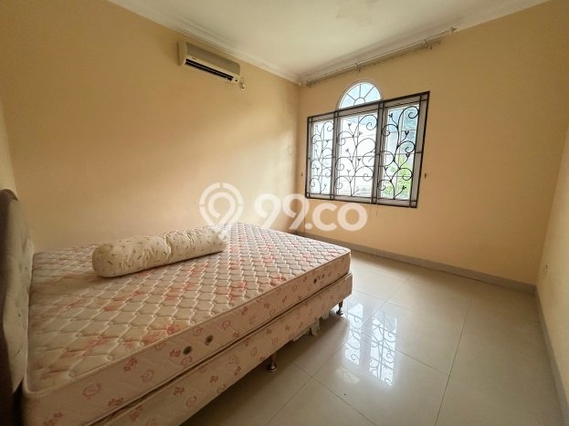 Disewakan! Rumah 4 Kamar Tidur &
4 Kamar Mandi di Kota Wisata, Bogor Disewakan! Rumah 4 Kamar Tidur &
4 Kamar Mandi di Kota Wisata, Bogor