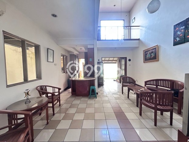 Rumah Luxury Modern Siap Huni di Raffles Hills Jakarta Timur Rumah Luxury Modern Siap Huni di Raffles Hills Jakarta Timur