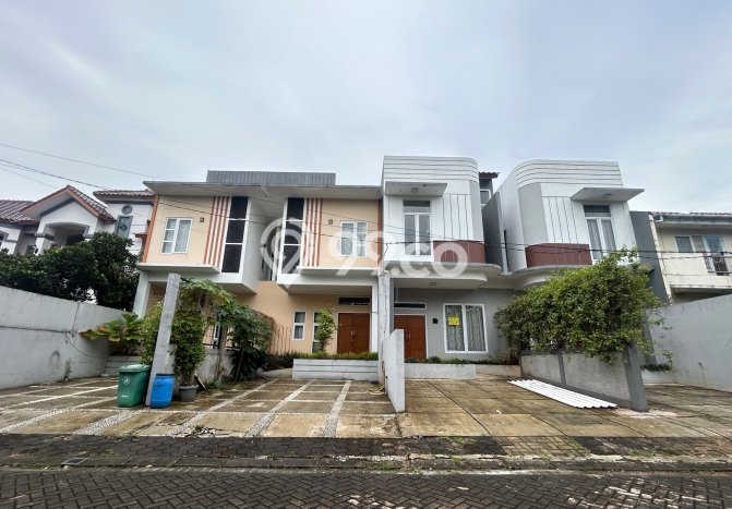 Rumah sewa siap huni 3 Kamar Tidur di Raffles Hills, Jakarta Timur Rumah sewa siap huni 3 Kamar Tidur di Raffles Hills, Jakarta Timur
