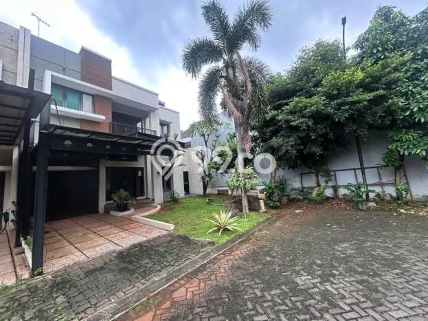 Rumah Mewah Akses Strategis di Jakarta Timur Semi Furnished Rumah Mewah Akses Strategis di Jakarta Timur Semi Furnished