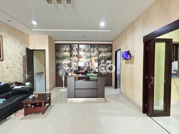 Rumah Luxury Modern Tanpa Renovasi di Raffles Hills Jakarta Timur Rumah Luxury Modern Tanpa Renovasi di Raffles Hills Jakarta Timur