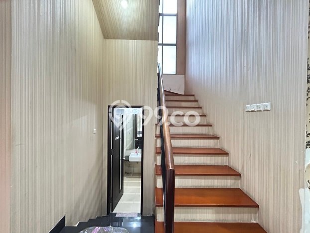Rumah Luxury Modern Tanpa Renovasi di Raffles Hills Jakarta Timur Rumah Luxury Modern Tanpa Renovasi di Raffles Hills Jakarta Timur