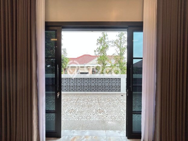 Ready to Use! Premium House LT 300m2 Desain Modern di Raffles Hills Ready to Use! Premium House LT 300m2 Desain Modern di Raffles Hills