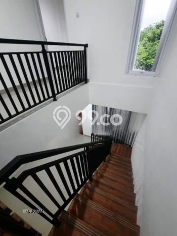 Rumah sewa siap huni 3 Kamar Tidur di Raffles Hills, Jakarta Timur Rumah sewa siap huni 3 Kamar Tidur di Raffles Hills, Jakarta Timur