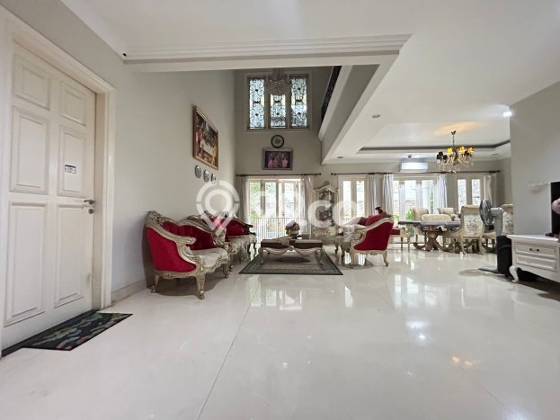 Rumah Luxury Modern Siap Huni di Raffles Hills Jakarta Timur Rumah Luxury Modern Siap Huni di Raffles Hills Jakarta Timur