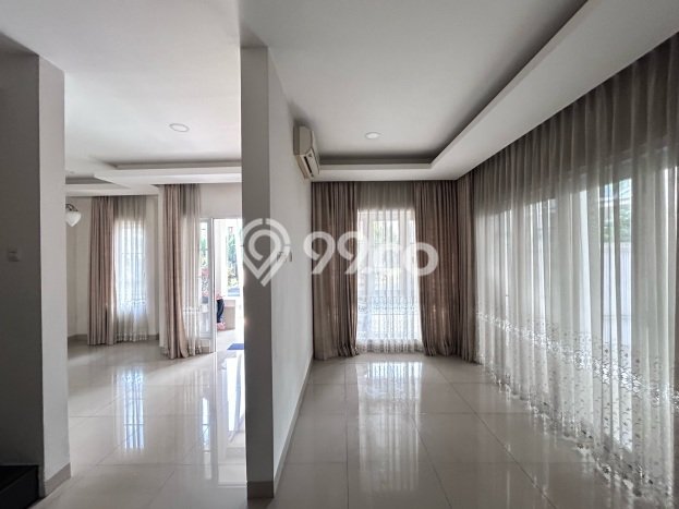 Ready to Use! Premium House LT 213m2 Desain Modern di Raffles Hills Ready to Use! Premium House LT 213m2 Desain Modern di Raffles Hills