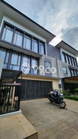 Hunian Eksklusif Siap Huni LT 336m2 di BSD, Tangerang Selatan Hunian Eksklusif Siap Huni LT 336m2 di BSD, Tangerang Selatan