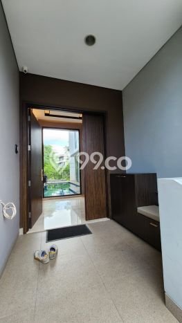 Hunian Eksklusif Siap Huni LT 336m2 di BSD, Tangerang Selatan Hunian Eksklusif Siap Huni LT 336m2 di BSD, Tangerang Selatan