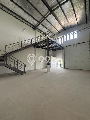 Gudang disewakan lokasi strategis BSD Tangerang Selatan 180m2 Gudang disewakan lokasi strategis BSD Tangerang Selatan 180m2