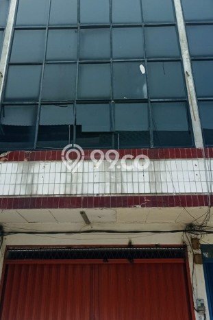 Ruko Dijual di Jakarta Barat LT 72m2 & LB 186m2 Lokasi Terbaik! Ruko Dijual di Jakarta Barat LT 72m2 & LB 186m2 Lokasi Terbaik!