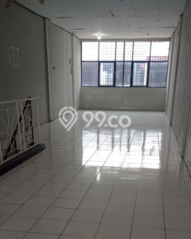 Ruko Dijual di Jakarta Barat LT 72m2 & LB 186m2 Lokasi Terbaik! Ruko Dijual di Jakarta Barat LT 72m2 & LB 186m2 Lokasi Terbaik!