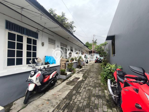 Dijual Hunian Rumah Terawat 10 KT di Margonda, Depok Dijual Hunian Rumah Terawat 10 KT di Margonda, Depok