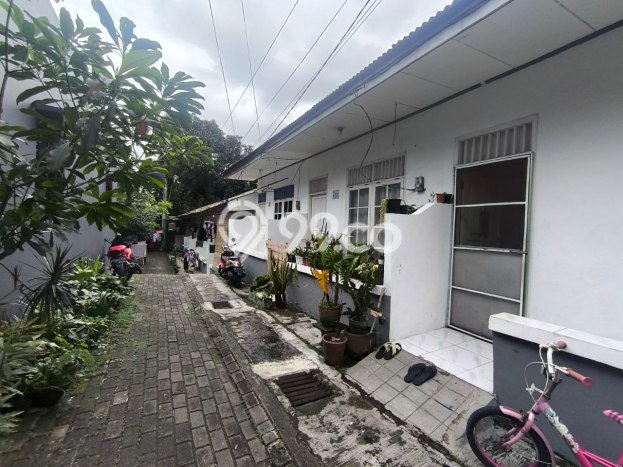 Dijual Hunian Rumah Terawat 10 KT di Margonda, Depok Dijual Hunian Rumah Terawat 10 KT di Margonda, Depok