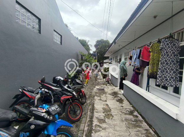 Dijual Hunian Rumah Terawat 10 KT di Margonda, Depok Dijual Hunian Rumah Terawat 10 KT di Margonda, Depok